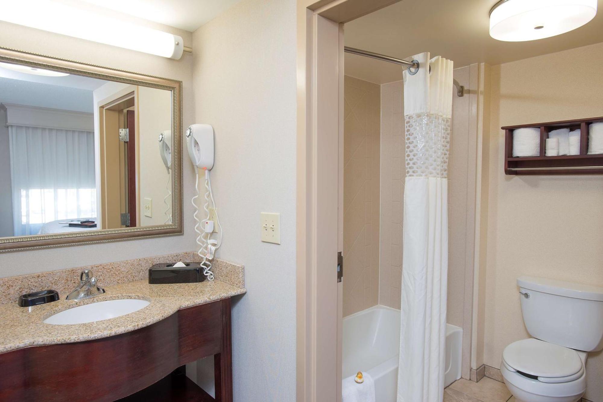 Hampton Inn & Suites Cincinnati-Union Centre West Chester Eksteriør bilde